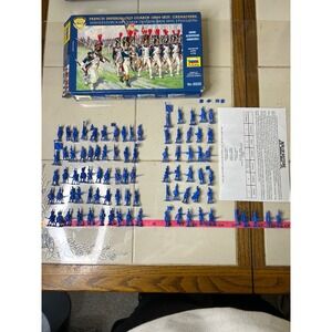 Zvezda 8030 French Imperial Old Guards 1804-1815 Grenadiers 1/72 Model Kit